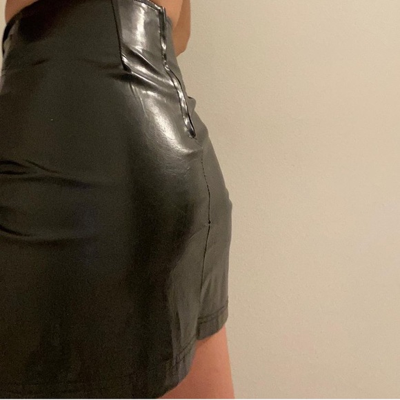 Faux Leather - Picture 2 of 2